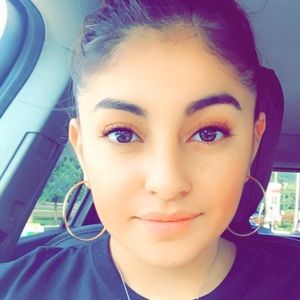 Meet your Posher, Jasmin